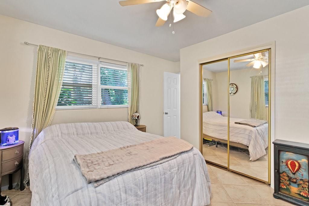 待售: $425,000 (2 贝兹, 2 浴室, 1292 平方英尺)