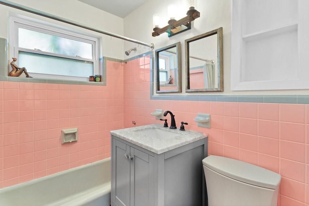 待售: $425,000 (2 贝兹, 2 浴室, 1292 平方英尺)