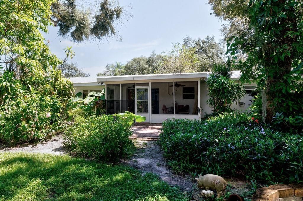 待售: $425,000 (2 贝兹, 2 浴室, 1292 平方英尺)