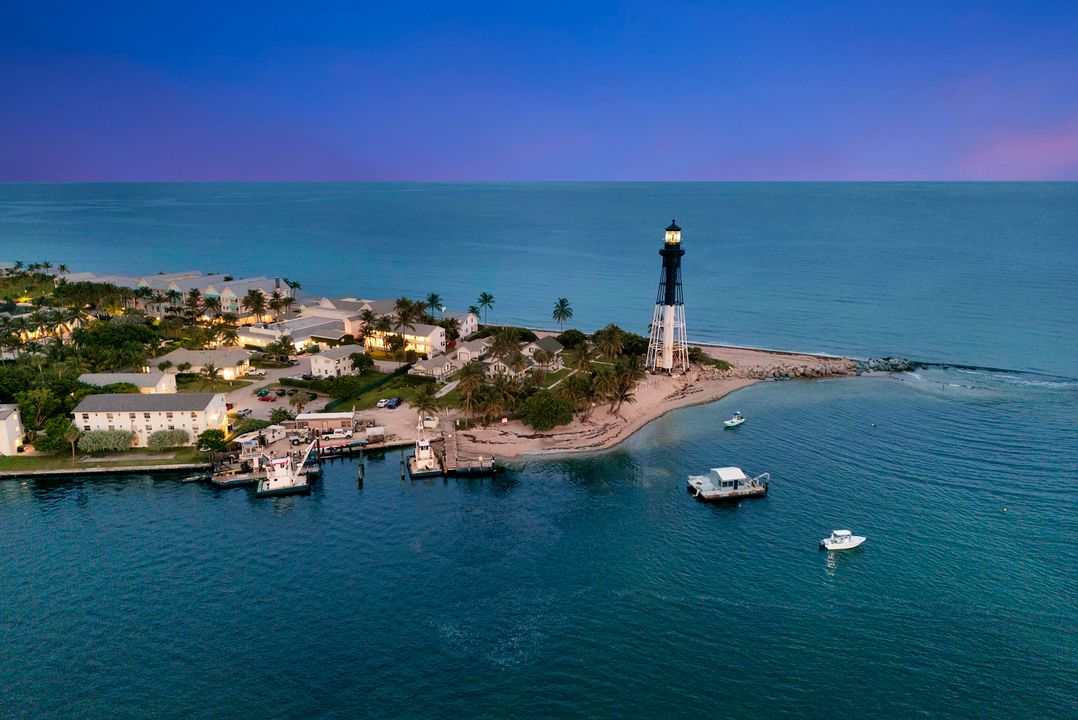 На продажу: $6,499,000 (5 спален, 4 ванн, 3858 Квадратных фут)