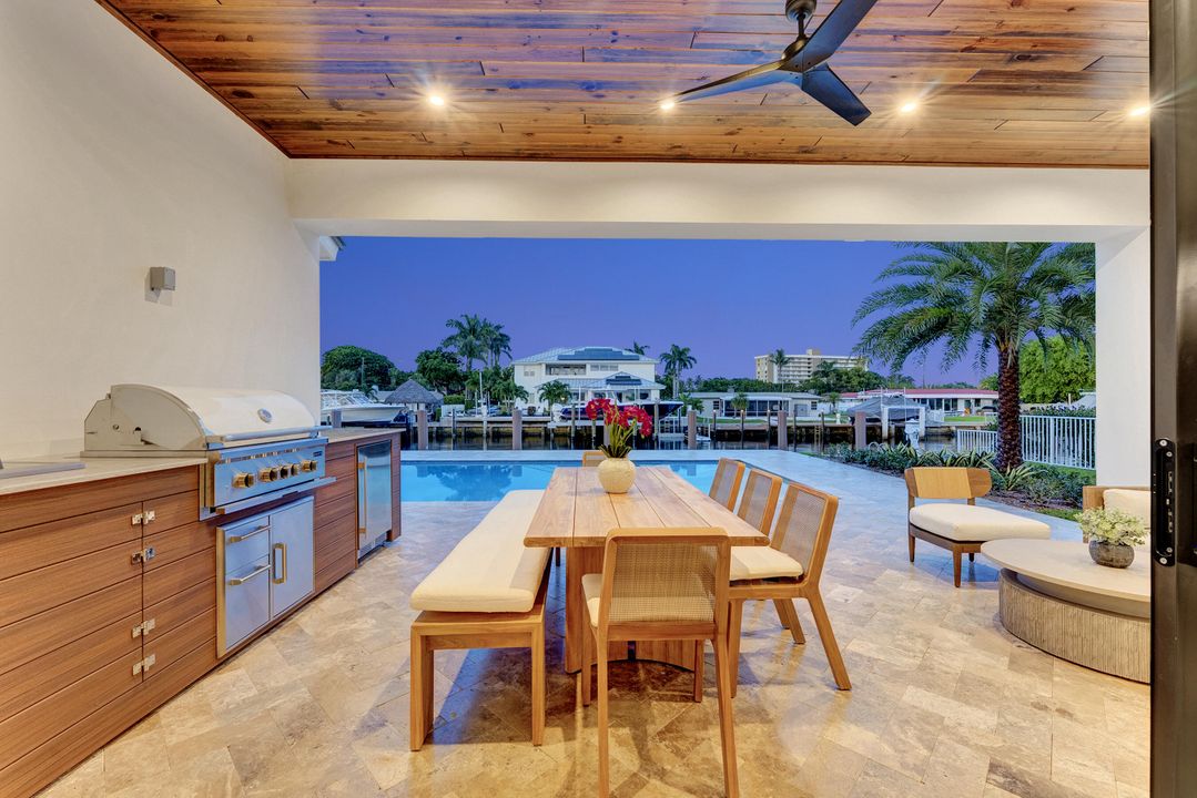 На продажу: $6,499,000 (5 спален, 4 ванн, 3858 Квадратных фут)