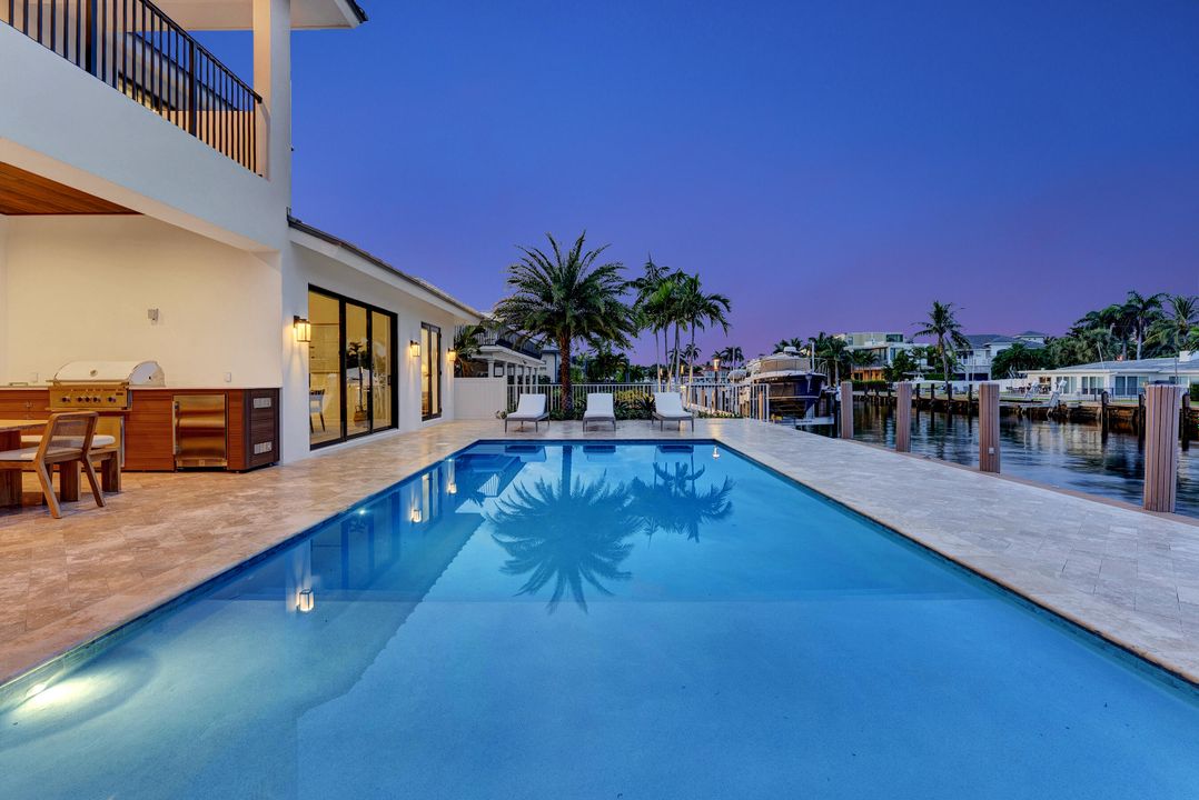 На продажу: $6,499,000 (5 спален, 4 ванн, 3858 Квадратных фут)