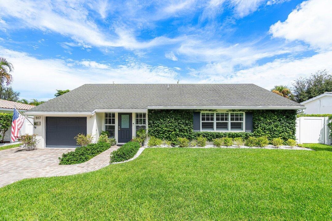 For Sale: $1,450,000 (3 beds, 2 baths, 1662 Square Feet)