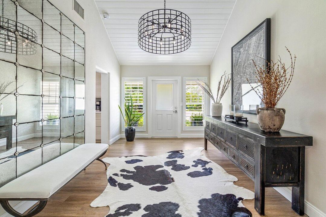 For Sale: $1,450,000 (3 beds, 2 baths, 1662 Square Feet)