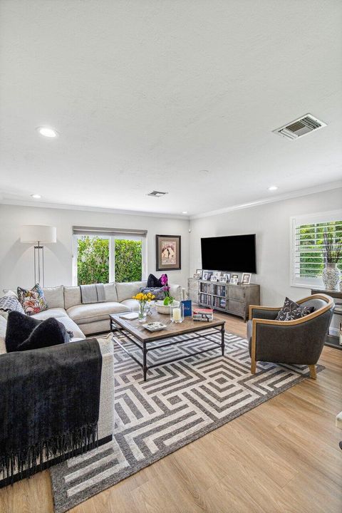 For Sale: $1,450,000 (3 beds, 2 baths, 1662 Square Feet)