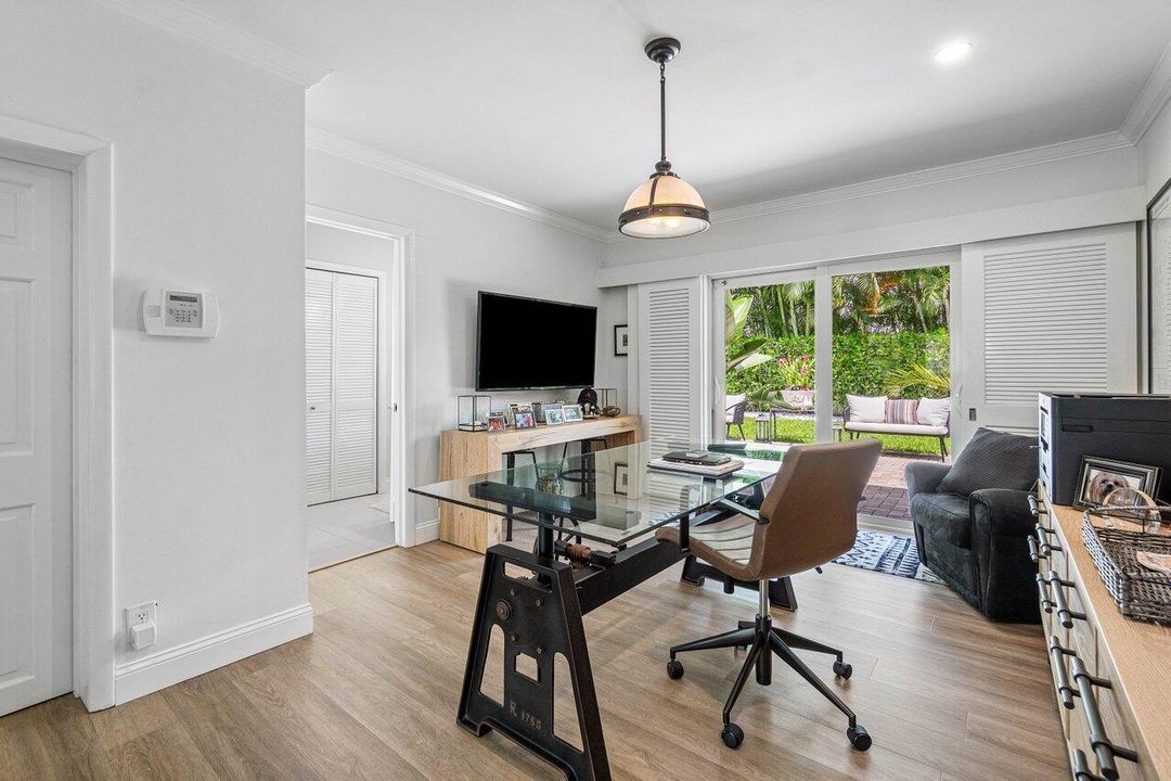 For Sale: $1,450,000 (3 beds, 2 baths, 1662 Square Feet)