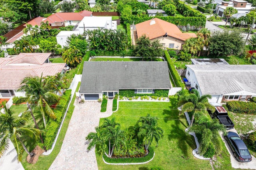 For Sale: $1,450,000 (3 beds, 2 baths, 1662 Square Feet)