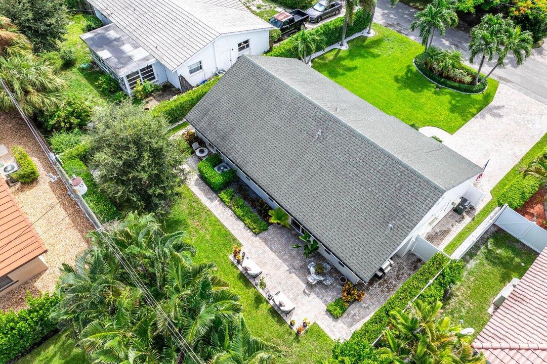 For Sale: $1,450,000 (3 beds, 2 baths, 1662 Square Feet)