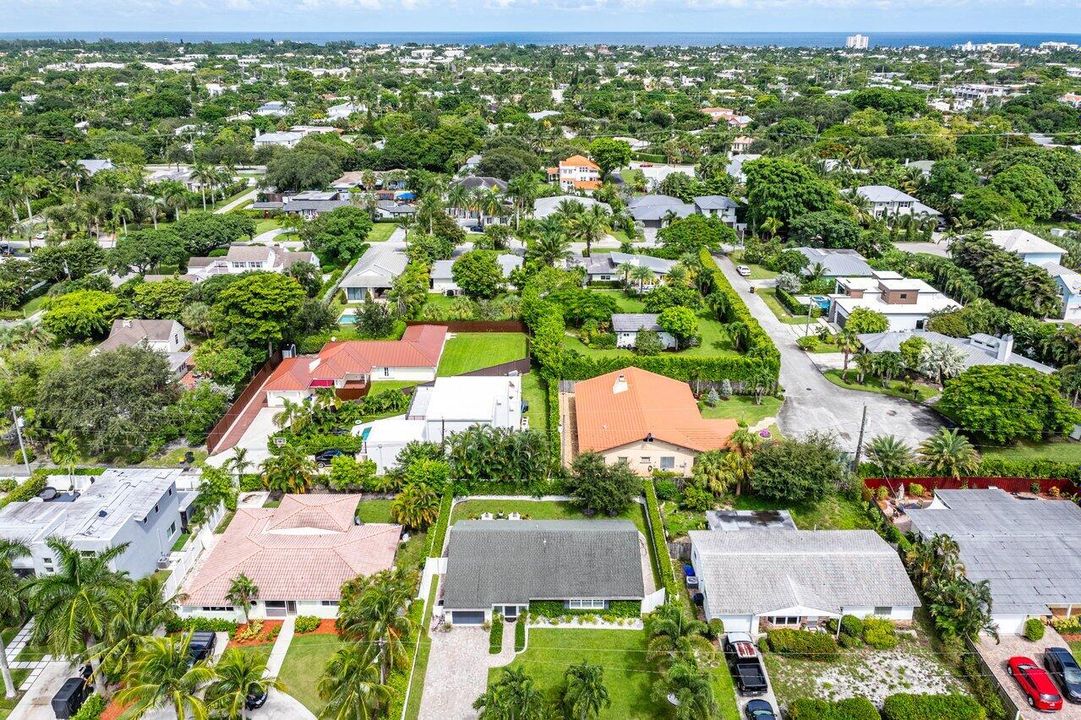 For Sale: $1,450,000 (3 beds, 2 baths, 1662 Square Feet)