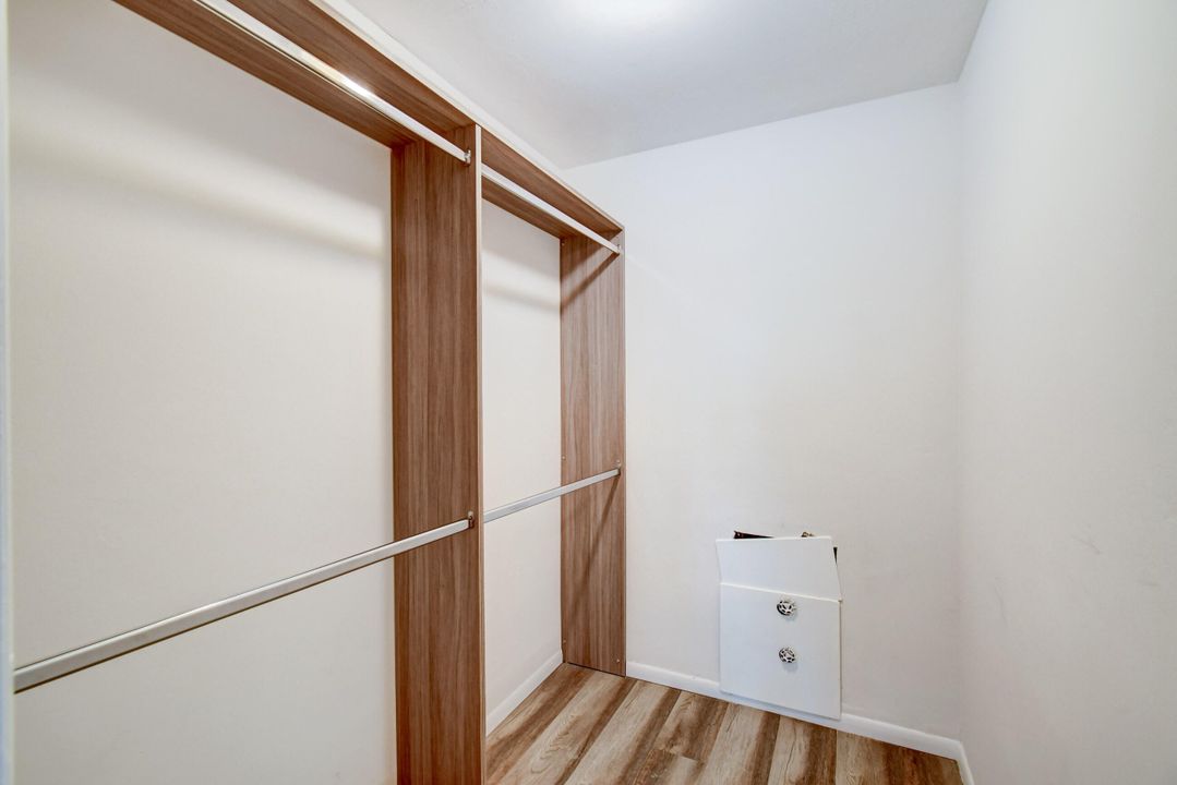 Под контрактом: $275,000 (2 спален, 2 ванн, 1020 Квадратных фут)