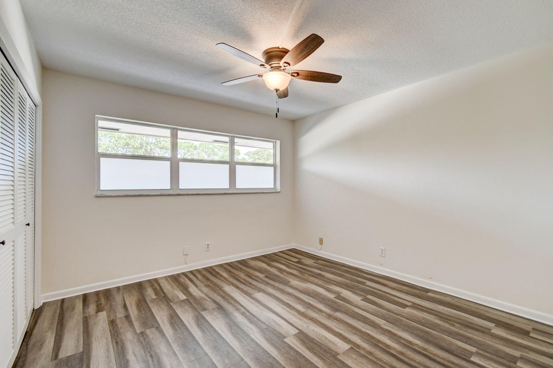 Под контрактом: $275,000 (2 спален, 2 ванн, 1020 Квадратных фут)