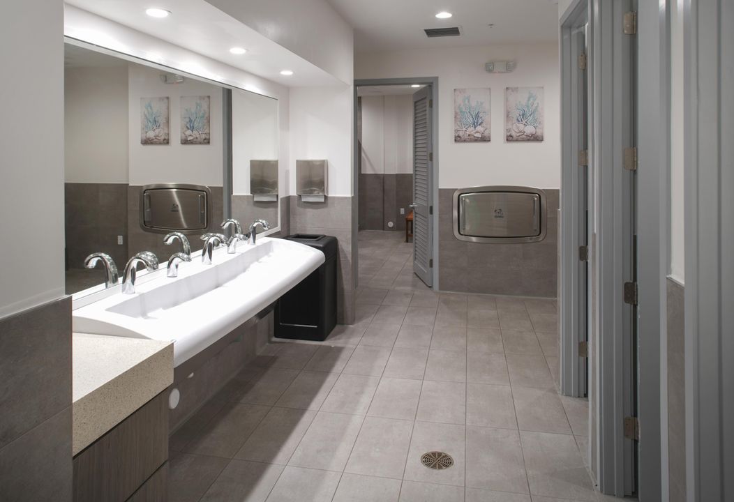 Active With Contract: $2,900 (2 beds, 1 baths, 1156 Square Feet)