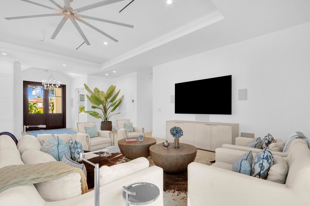 На продажу: $4,900,000 (4 спален, 4 ванн, 2973 Квадратных фут)