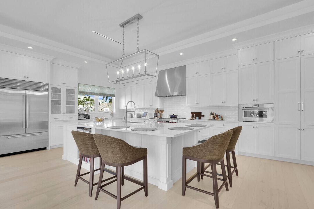 На продажу: $4,900,000 (4 спален, 4 ванн, 2973 Квадратных фут)