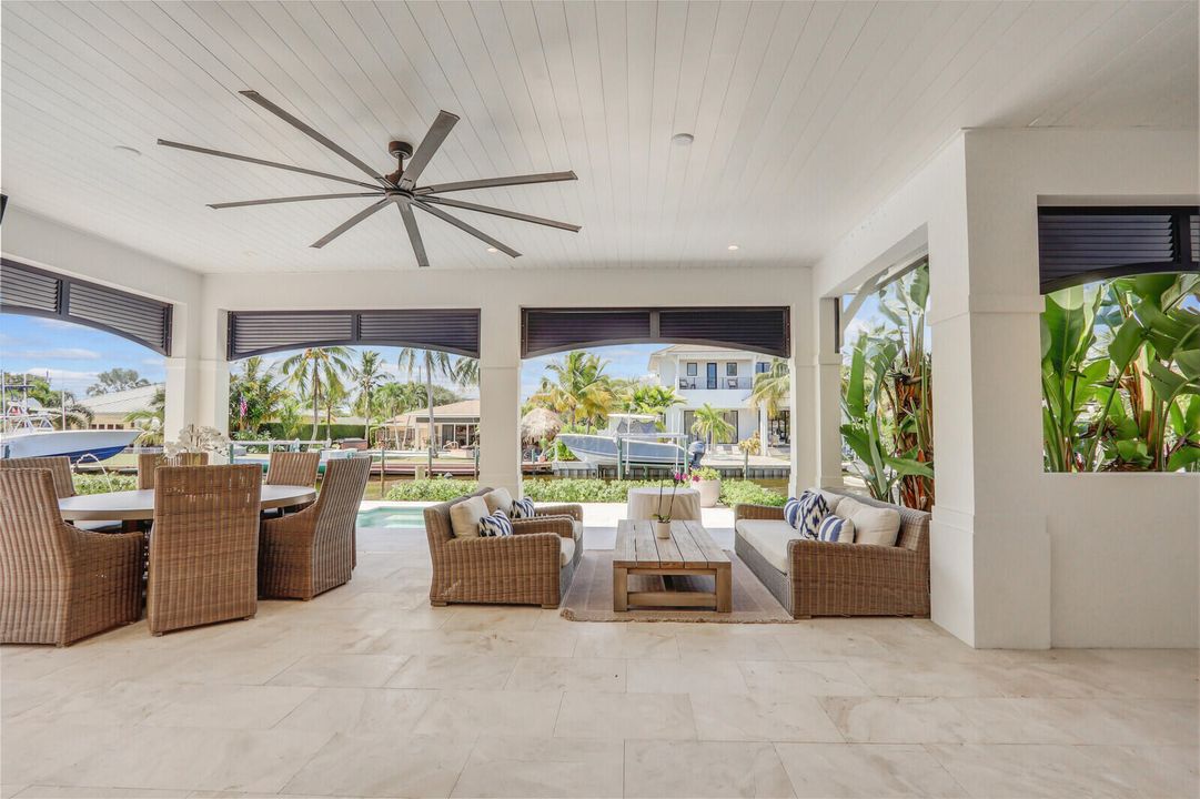 На продажу: $4,900,000 (4 спален, 4 ванн, 2973 Квадратных фут)