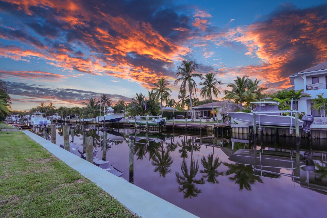 На продажу: $4,900,000 (4 спален, 4 ванн, 2973 Квадратных фут)