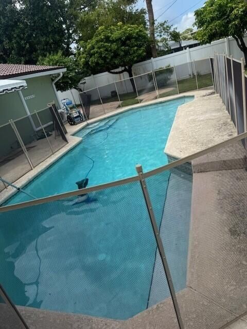 На продажу: $645,000 (3 спален, 2 ванн, 1729 Квадратных фут)