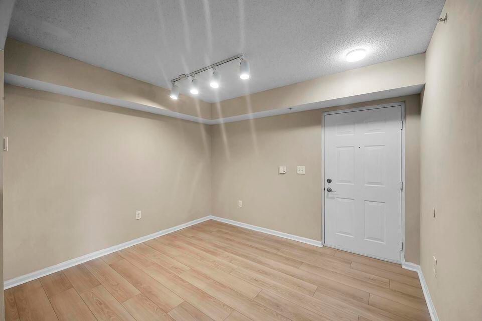 出租: $1,550 (1 贝兹, 1 浴室, 781 平方英尺)