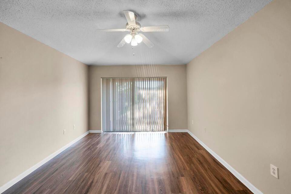 出租: $1,550 (1 贝兹, 1 浴室, 781 平方英尺)