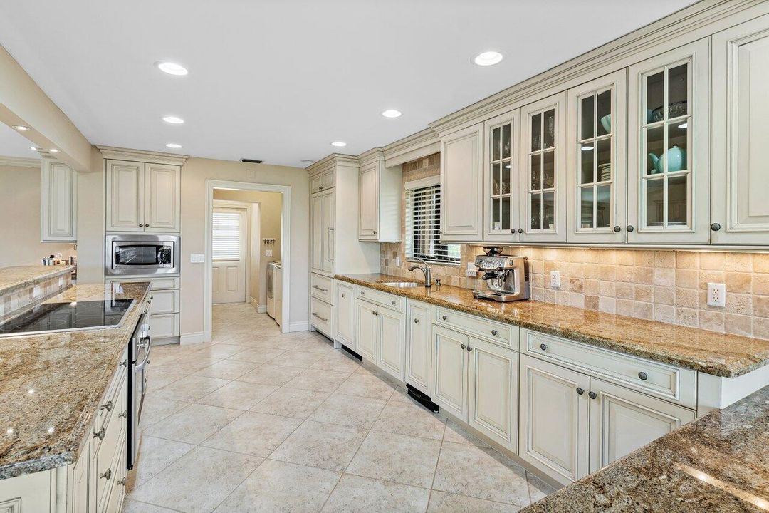 For Rent: $10,000 (3 beds, 2 baths, 2314 Square Feet)