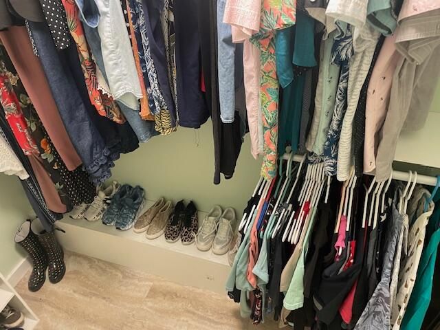 For Sale: $92,500 (2 beds, 2 baths, 1248 Square Feet)