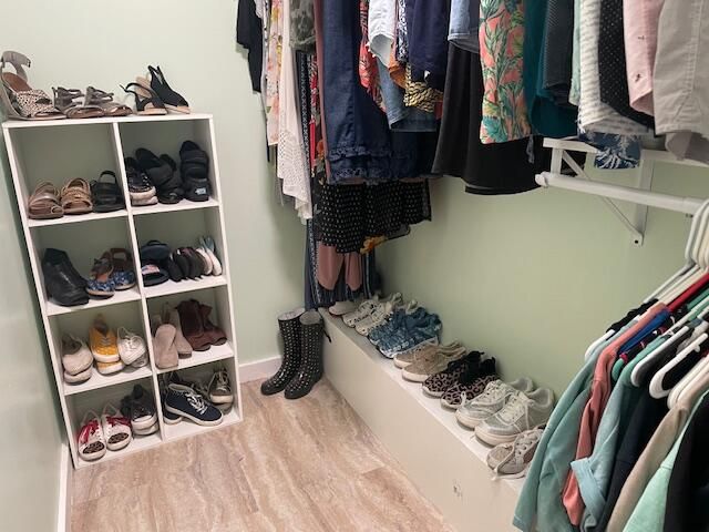 For Sale: $92,500 (2 beds, 2 baths, 1248 Square Feet)