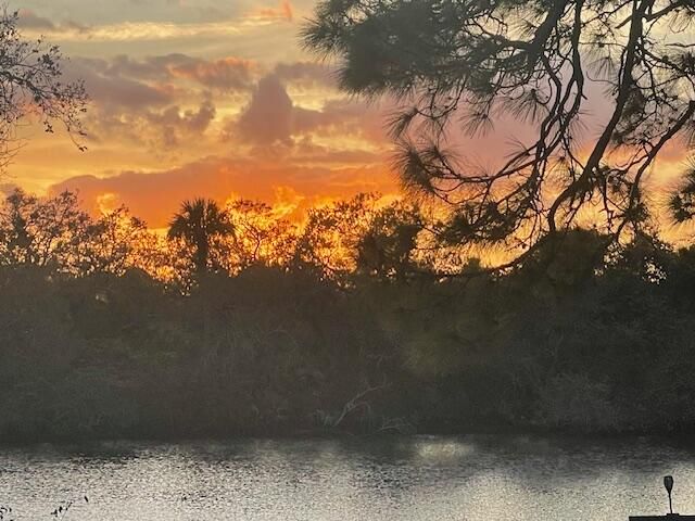 For Sale: $92,500 (2 beds, 2 baths, 1248 Square Feet)