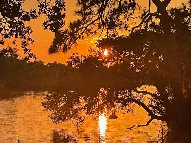 For Sale: $92,500 (2 beds, 2 baths, 1248 Square Feet)