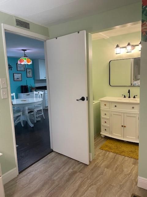 For Sale: $92,500 (2 beds, 2 baths, 1248 Square Feet)