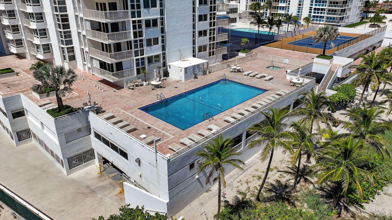 En Venta: $659,000 (2 camas, 2 baños, 1570 Pies cuadrados)