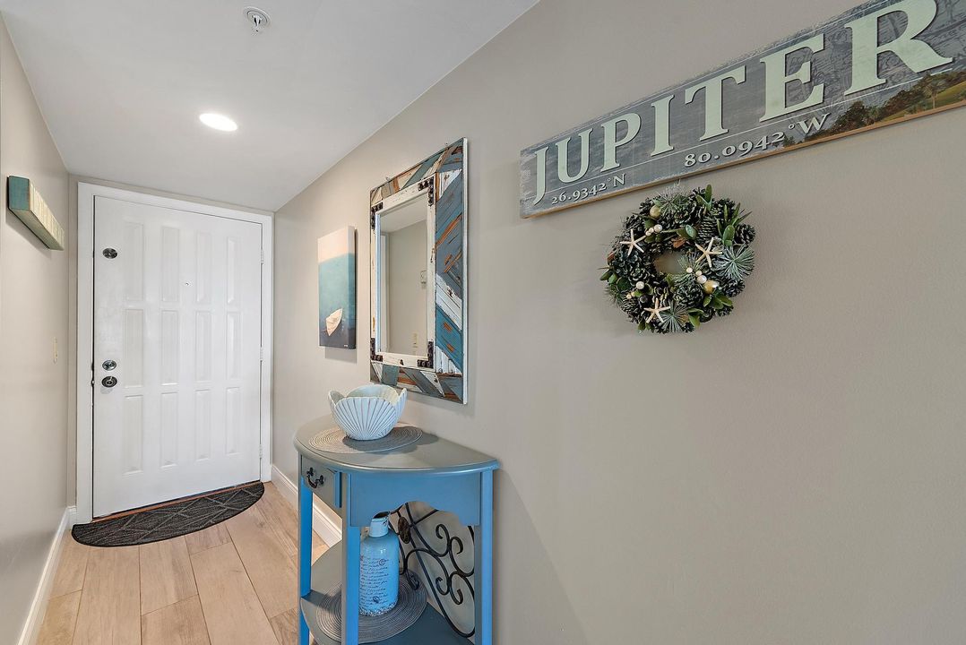 На продажу: $530,000 (2 спален, 2 ванн, 1385 Квадратных фут)