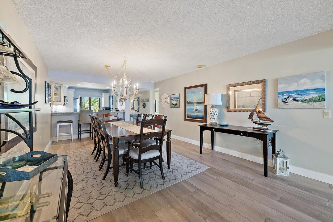 На продажу: $530,000 (2 спален, 2 ванн, 1385 Квадратных фут)