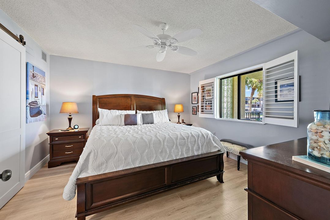 На продажу: $530,000 (2 спален, 2 ванн, 1385 Квадратных фут)