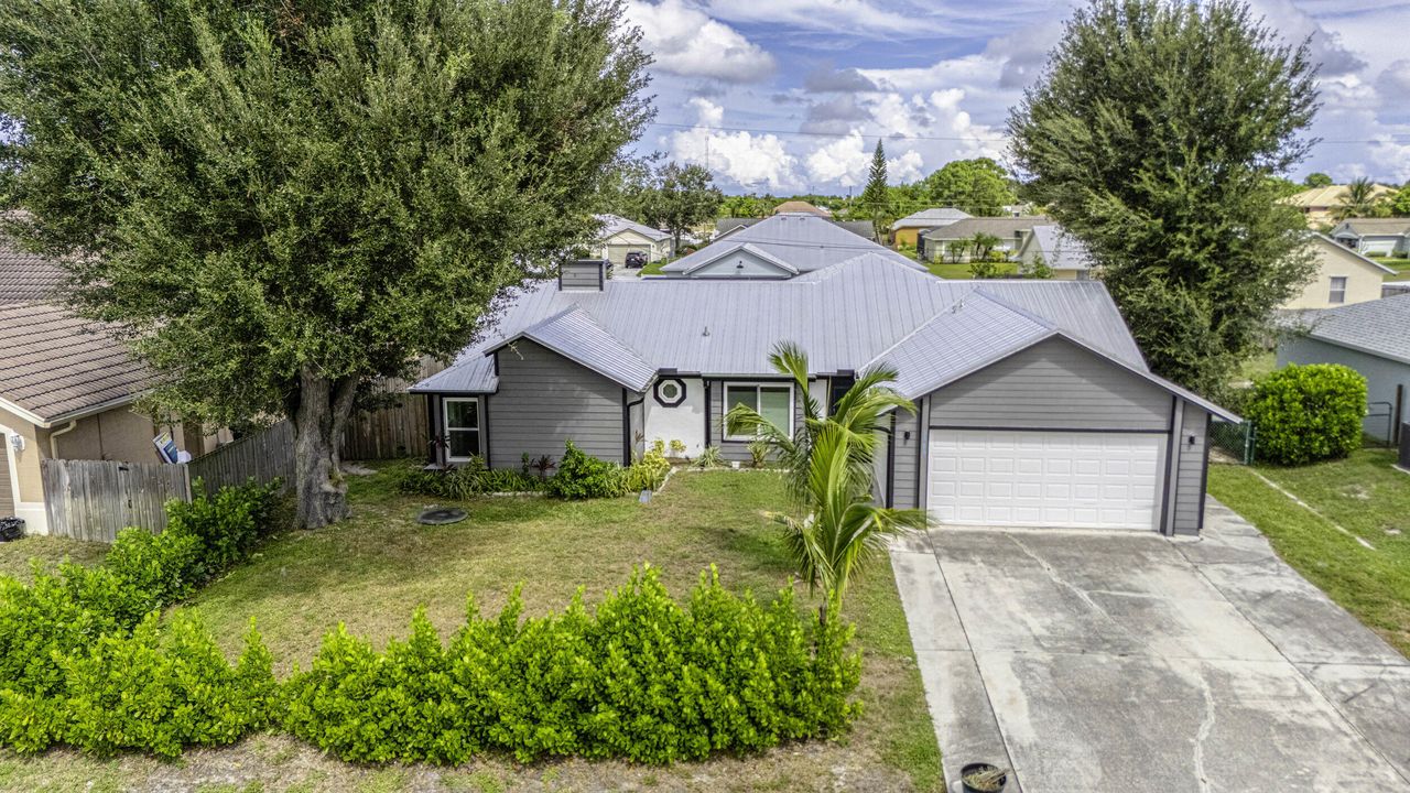 Recently Rented: $4,000 (4 beds, 3 baths, 2355 Square Feet)