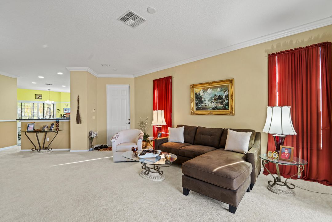 Active With Contract: $295,000 (3 beds, 2 baths, 1547 Square Feet)