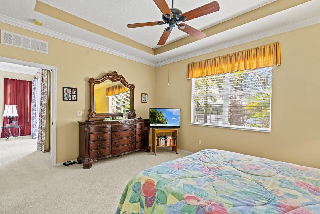 Active With Contract: $295,000 (3 beds, 2 baths, 1547 Square Feet)