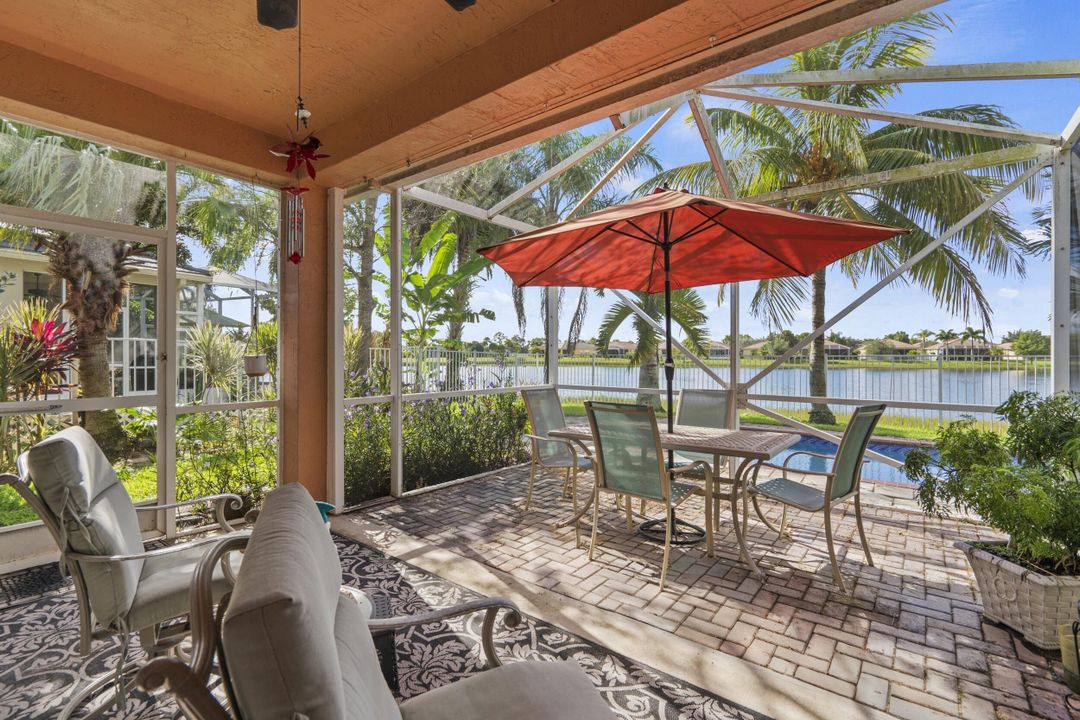 Active With Contract: $295,000 (3 beds, 2 baths, 1547 Square Feet)