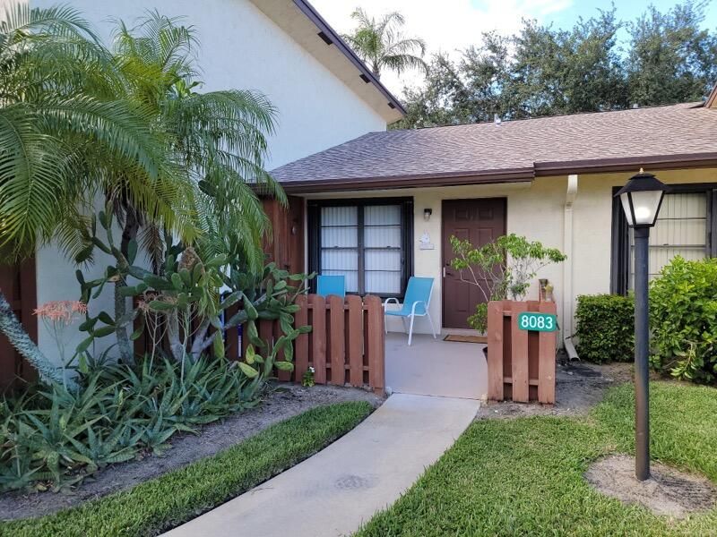 For Rent: $2,300 (2 beds, 2 baths, 1026 Square Feet)
