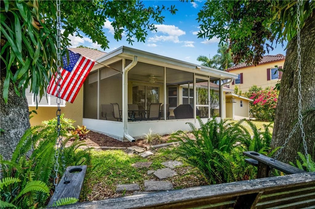 合同活跃: $375,000 (3 贝兹, 2 浴室, 1571 平方英尺)