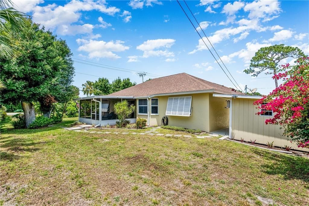 合同活跃: $375,000 (3 贝兹, 2 浴室, 1571 平方英尺)