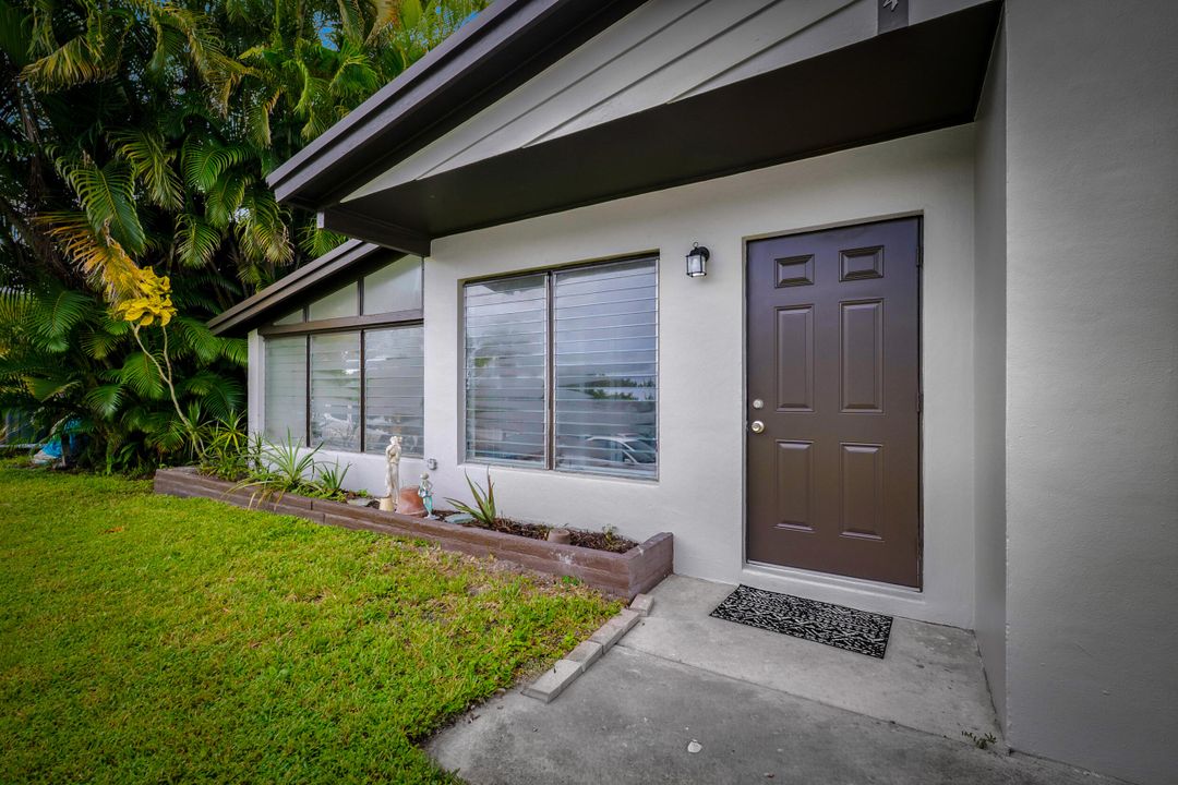 Active With Contract: $510,000 (5 beds, 2 baths, 1682 Square Feet)