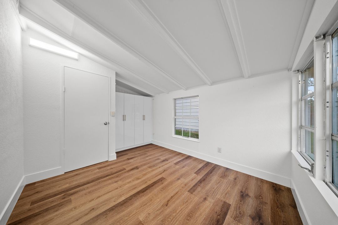 Active With Contract: $510,000 (5 beds, 2 baths, 1682 Square Feet)