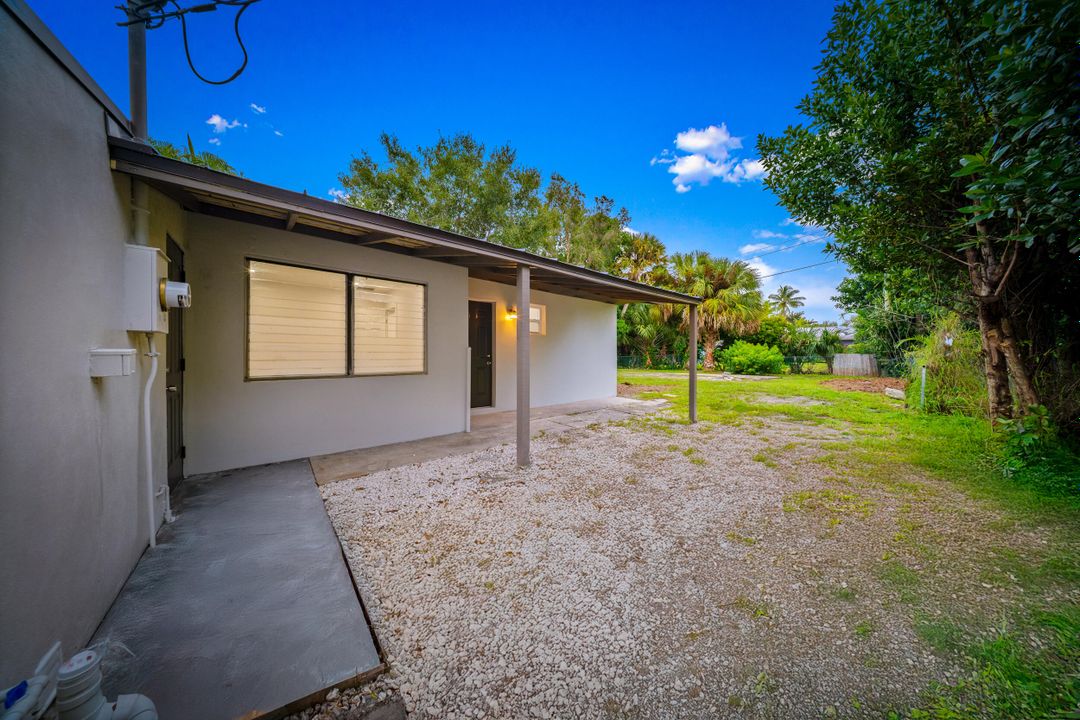 Active With Contract: $510,000 (5 beds, 2 baths, 1682 Square Feet)