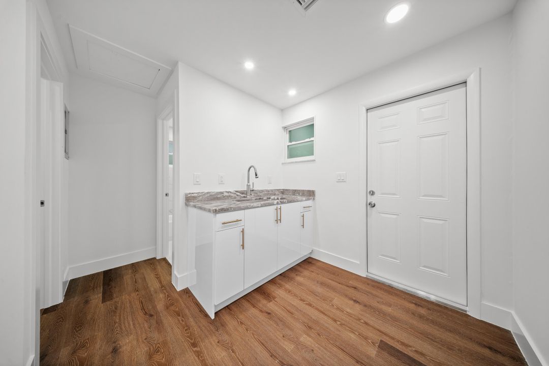 Active With Contract: $510,000 (5 beds, 2 baths, 1682 Square Feet)