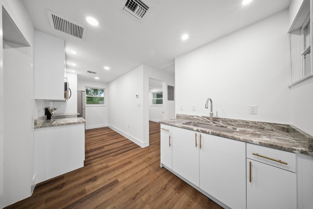 Active With Contract: $510,000 (5 beds, 2 baths, 1682 Square Feet)