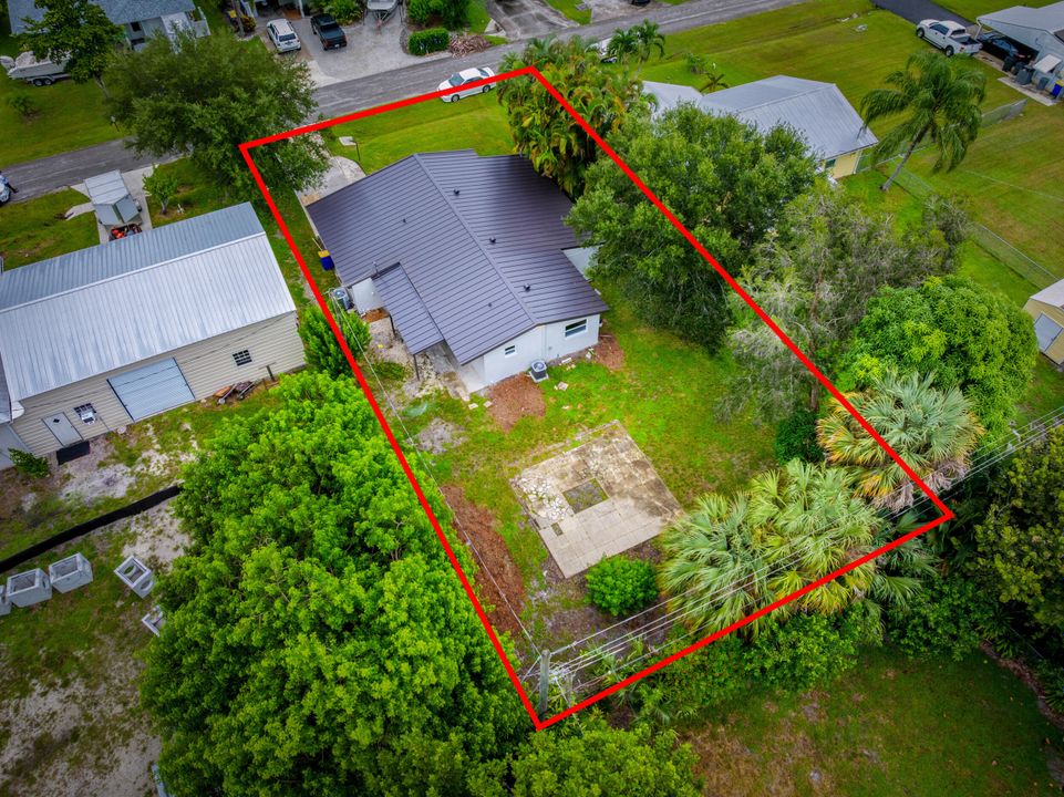 Active With Contract: $510,000 (5 beds, 2 baths, 1682 Square Feet)