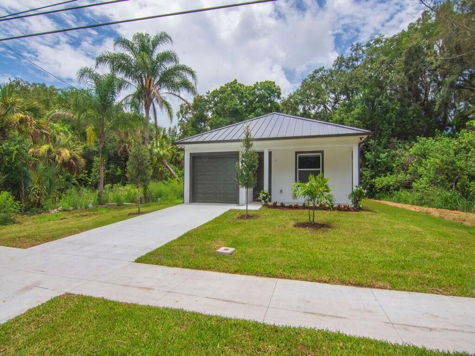 На продажу: $309,000 (3 спален, 2 ванн, 1132 Квадратных фут)