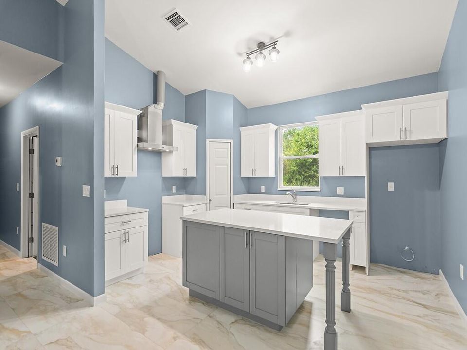 На продажу: $309,000 (3 спален, 2 ванн, 1132 Квадратных фут)