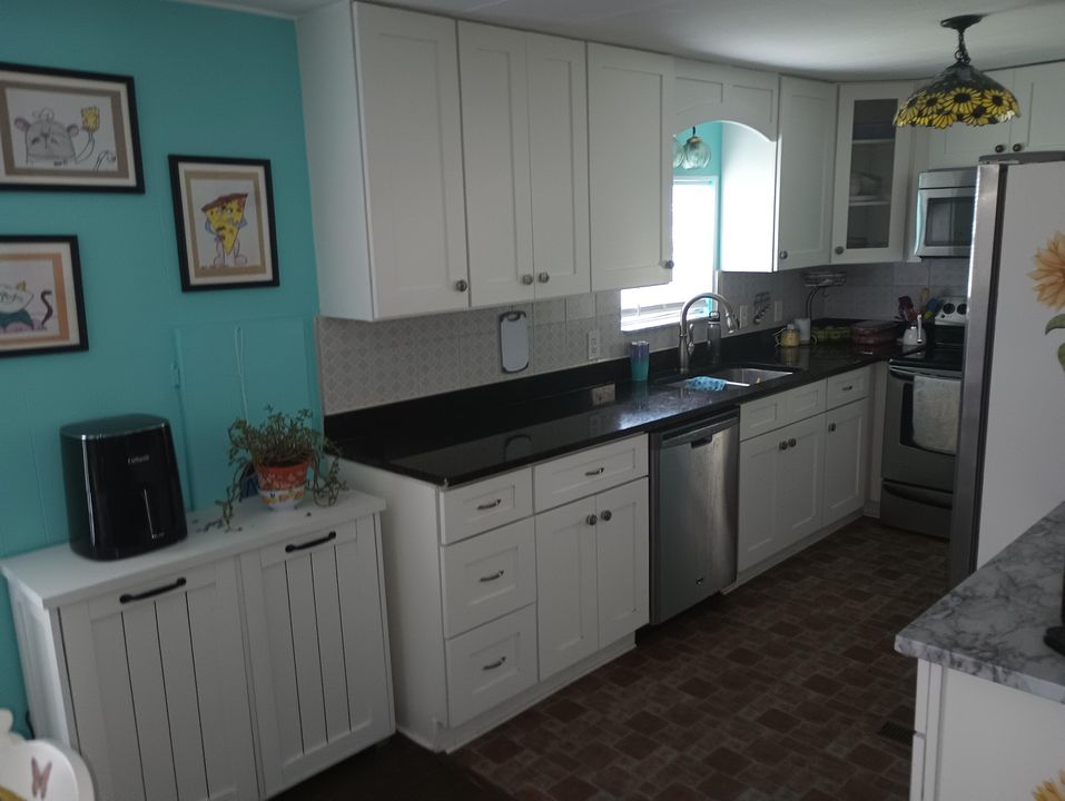 For Sale: $92,500 (2 beds, 2 baths, 1248 Square Feet)