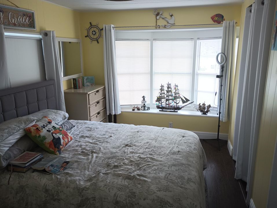 For Sale: $92,500 (2 beds, 2 baths, 1248 Square Feet)